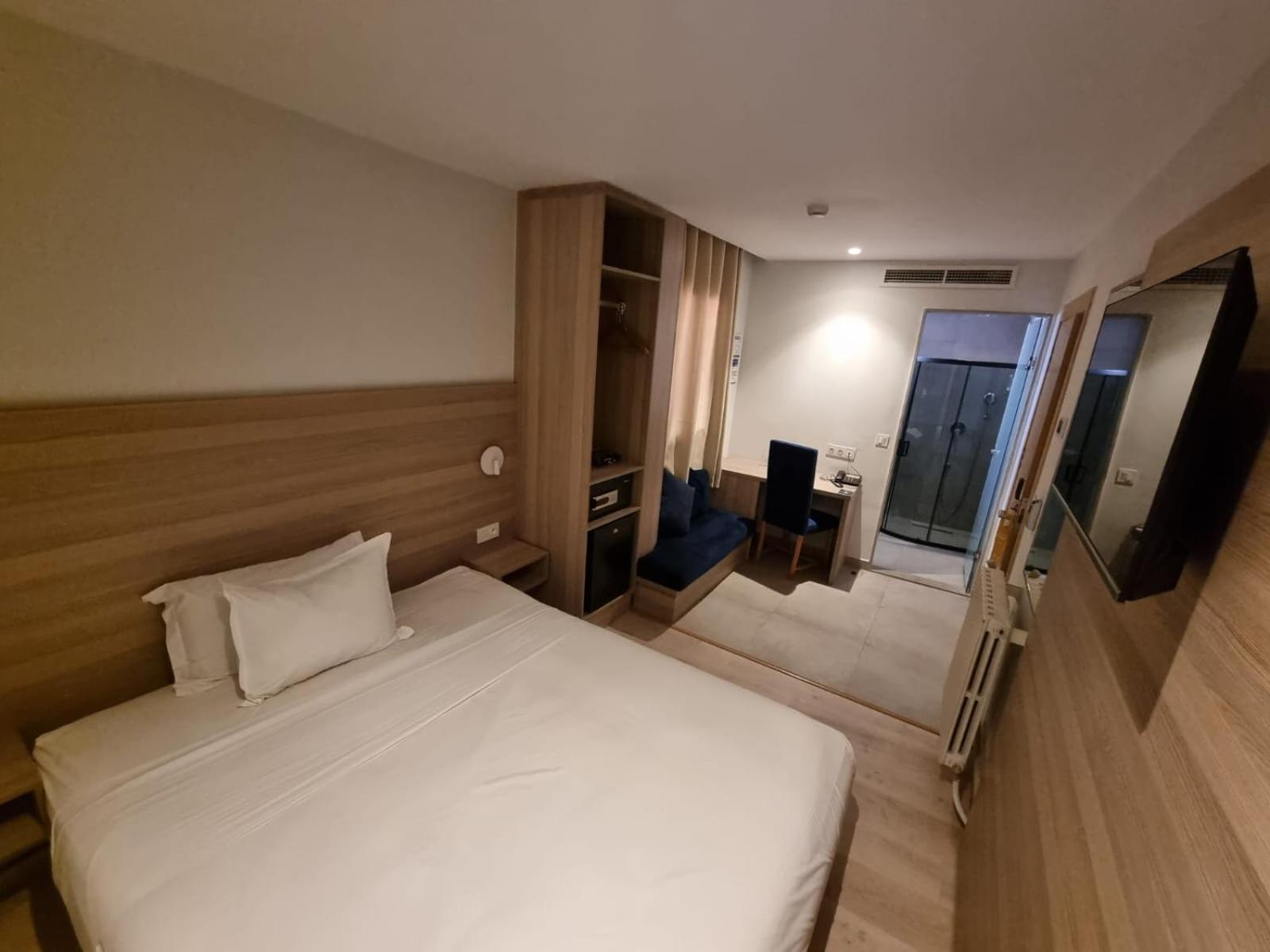 אוג'דה Fajr Hotel מראה חיצוני תמונה